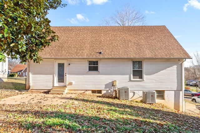 1804 Palamino Dr, Clarksville, TN 37042