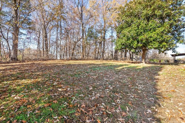 1804 Palamino Dr, Clarksville, TN 37042
