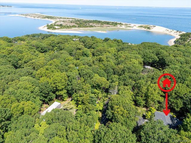 7 Deer Path, Port Jefferson, NY 11777