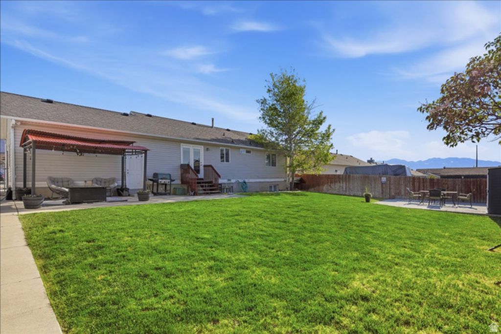 Image 27 of property listing at 838 W 740 S, Tooele, UT 84074