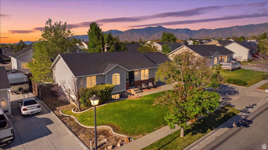 Image 29 of property listing at 838 W 740 S, Tooele, UT 84074