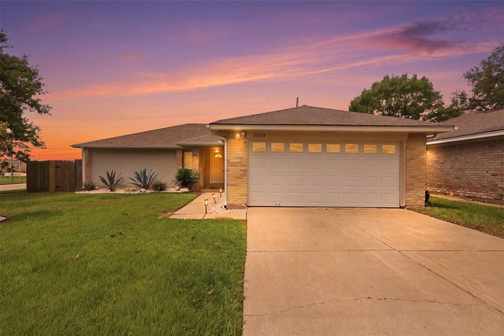22134 Pearl Lake Drive, Katy, TX 77449
