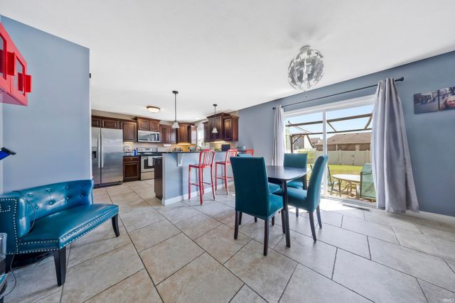 8825 Hartwell Drive, Evansville, IN 47725