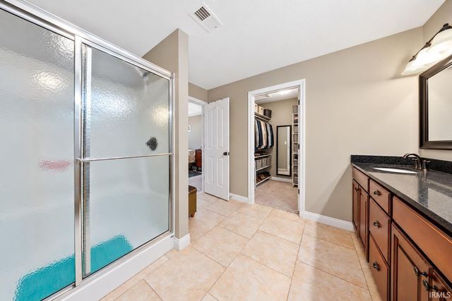 8825 Hartwell Drive, Evansville, IN 47725