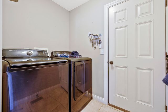 8825 Hartwell Drive, Evansville, IN 47725
