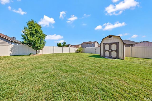 8825 Hartwell Drive, Evansville, IN 47725