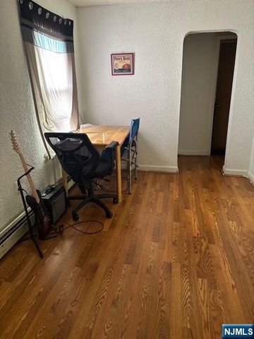 669 Scotland Road, Orange, NJ 07050