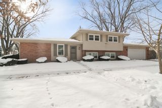 1115 E Orchard Street, Arlington Heights, IL 60005