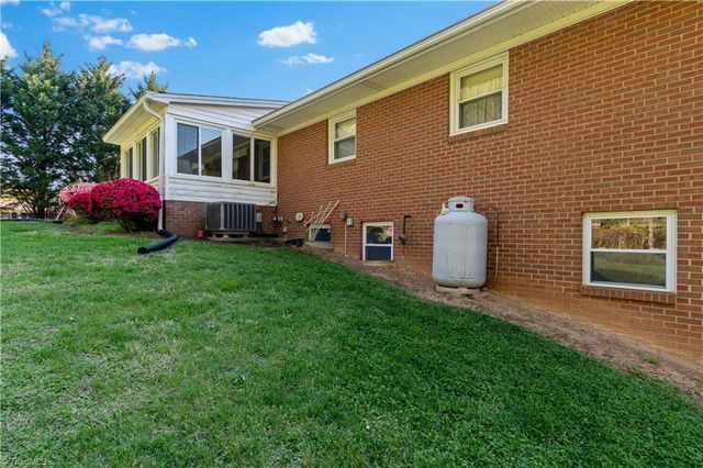 5635 June Lane, Winston-salem, NC 27127