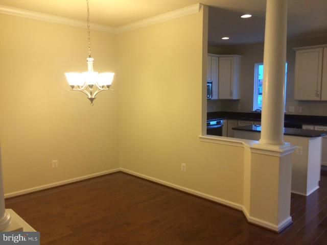 25631 PLEASANT VALLEY RD, Chantilly, VA 20152