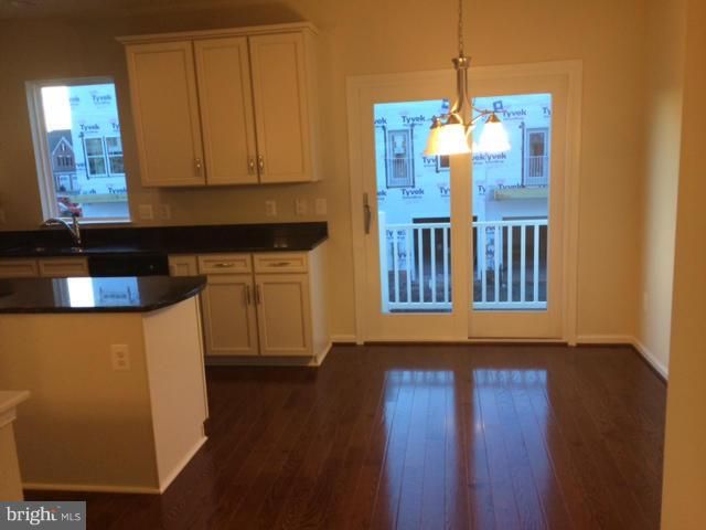 25631 PLEASANT VALLEY RD, Chantilly, VA 20152