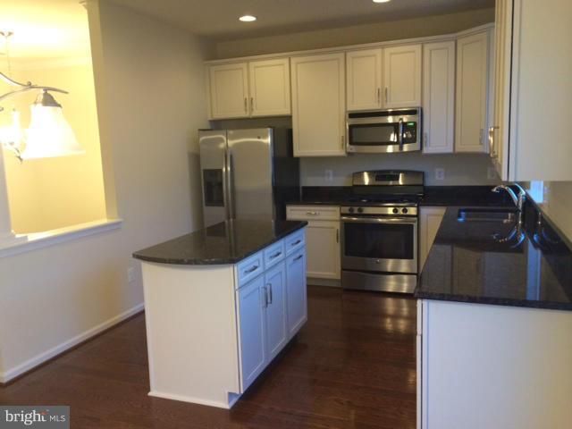 25631 PLEASANT VALLEY RD, Chantilly, VA 20152