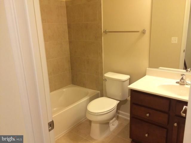 25631 PLEASANT VALLEY RD, Chantilly, VA 20152