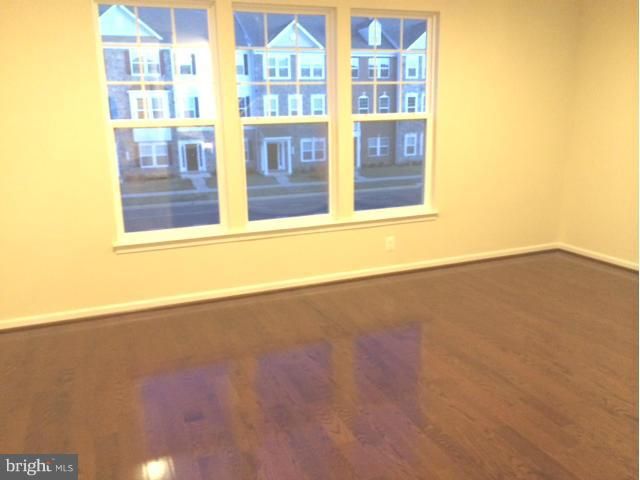 25631 PLEASANT VALLEY RD, Chantilly, VA 20152