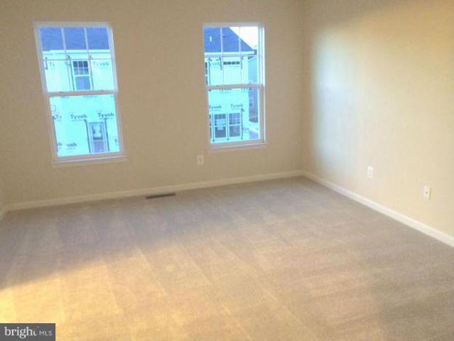 25631 PLEASANT VALLEY RD, Chantilly, VA 20152