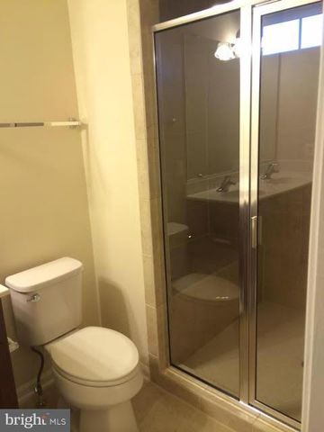 25631 PLEASANT VALLEY RD, Chantilly, VA 20152