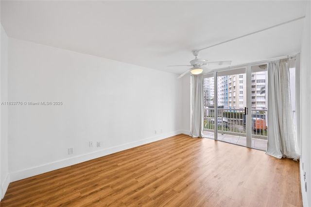 1440 Brickell Bay Dr 307, Miami, FL 33131