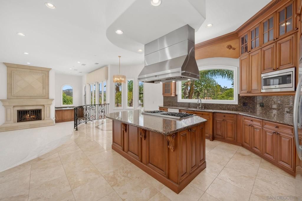 Image 11 of property listing at 6319 Via Naranjal, Rancho Santa Fe, CA 92067