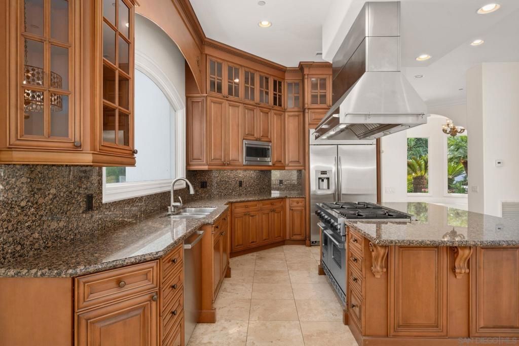 Image 12 of property listing at 6319 Via Naranjal, Rancho Santa Fe, CA 92067