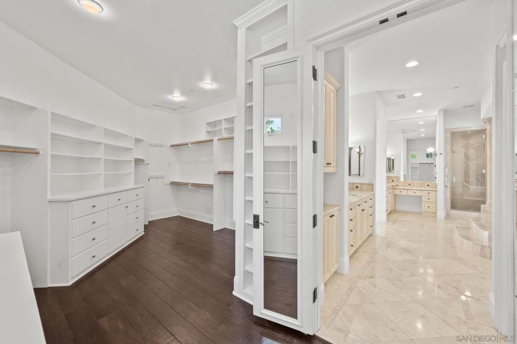 Image 9 of property listing at 6319 Via Naranjal, Rancho Santa Fe, CA 92067