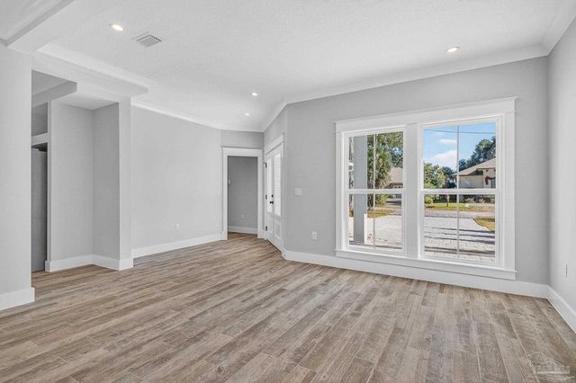 907 Bay Blvd, Pensacola, FL 32503