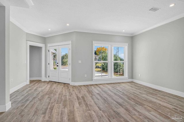 907 Bay Blvd, Pensacola, FL 32503