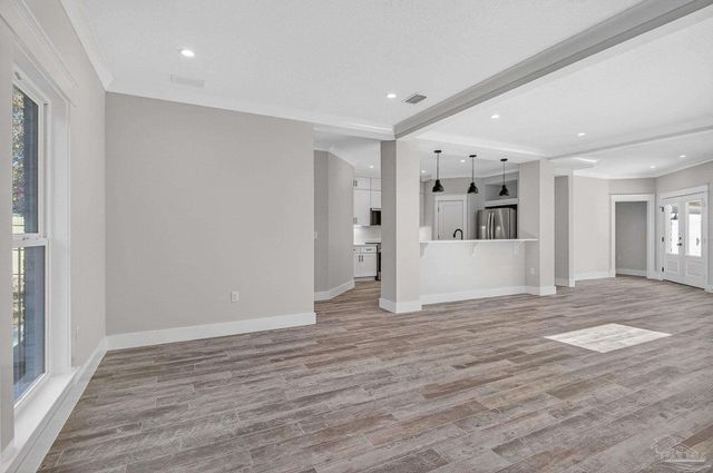 907 Bay Blvd, Pensacola, FL 32503