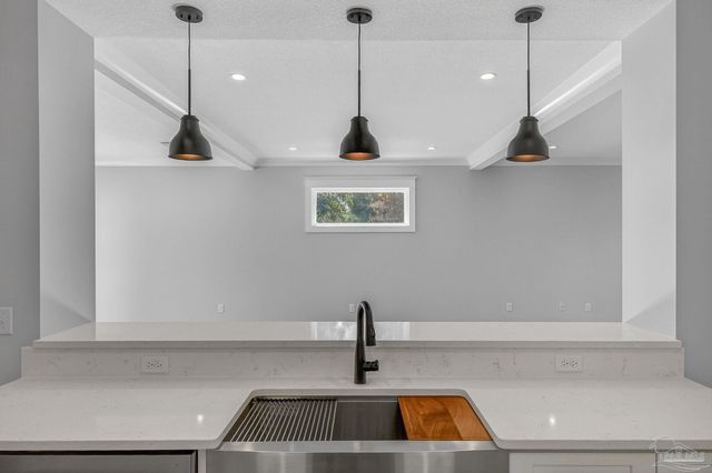 907 Bay Blvd, Pensacola, FL 32503