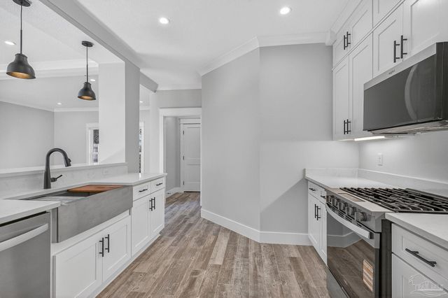 907 Bay Blvd, Pensacola, FL 32503