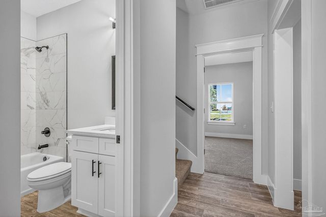 907 Bay Blvd, Pensacola, FL 32503