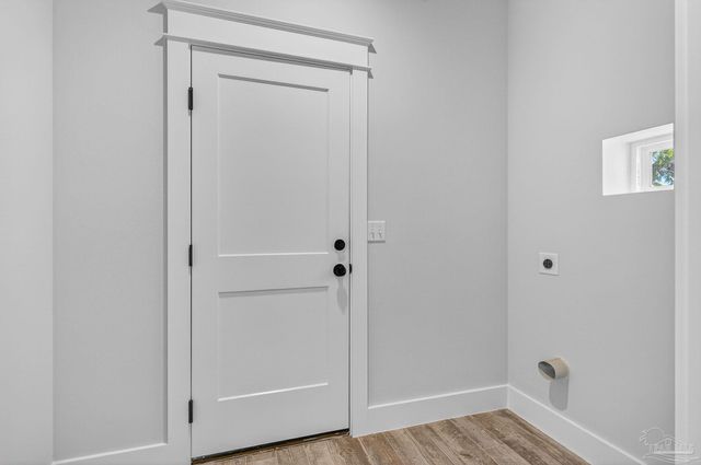 907 Bay Blvd, Pensacola, FL 32503