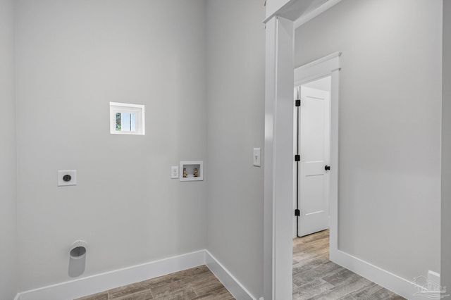 907 Bay Blvd, Pensacola, FL 32503