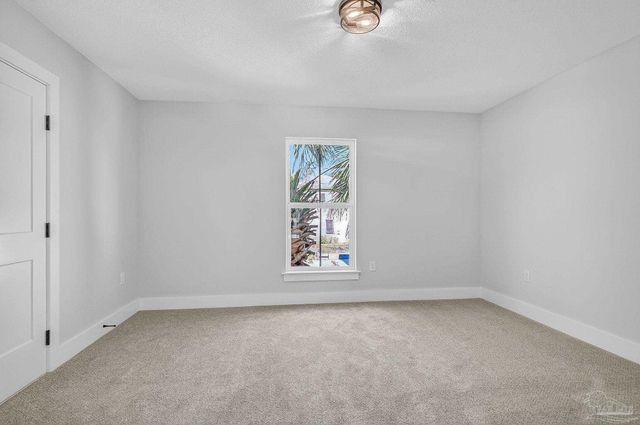 907 Bay Blvd, Pensacola, FL 32503