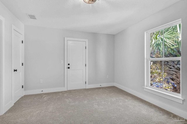 907 Bay Blvd, Pensacola, FL 32503