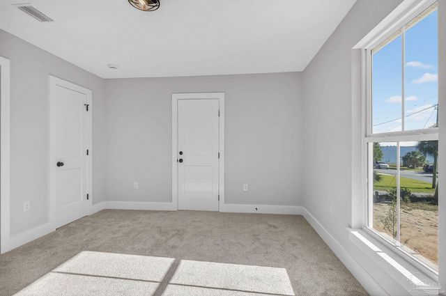 907 Bay Blvd, Pensacola, FL 32503