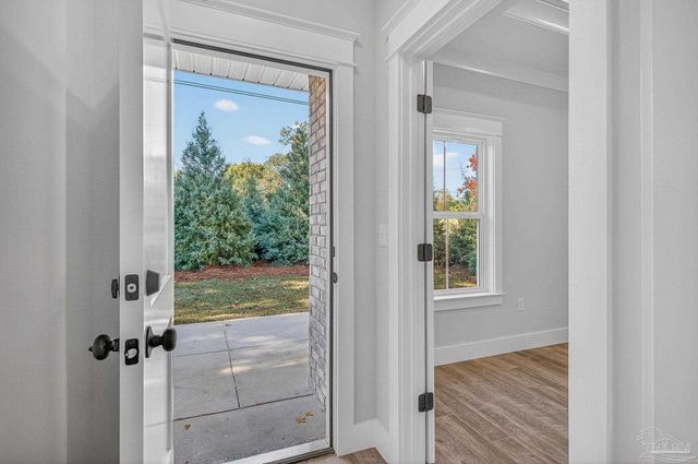 907 Bay Blvd, Pensacola, FL 32503