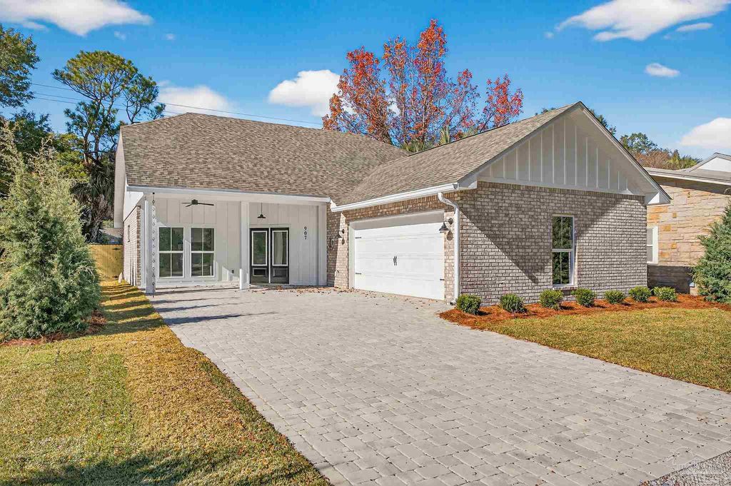 907 Bay Blvd, Pensacola, FL 32503