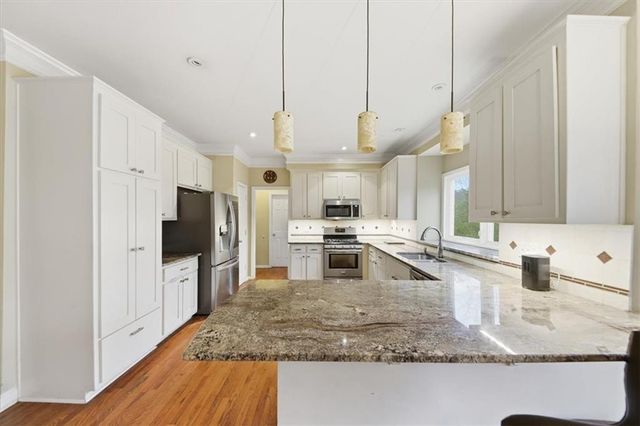 110 Varsailles Place, Ellenwood, GA 30294