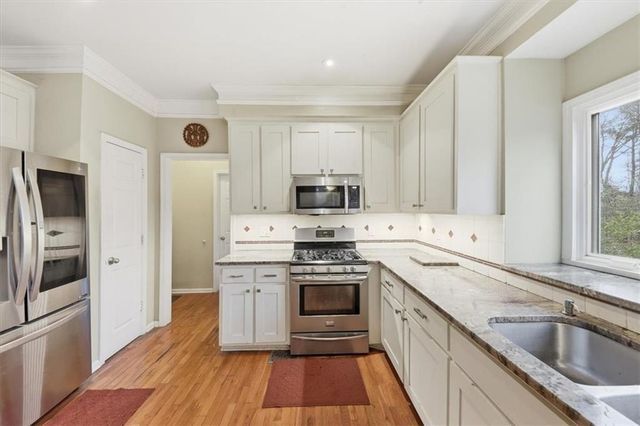 110 Varsailles Place, Ellenwood, GA 30294