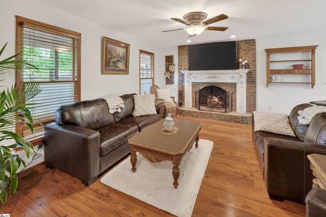 149 Lake Forest Circle, Easley, SC 29642