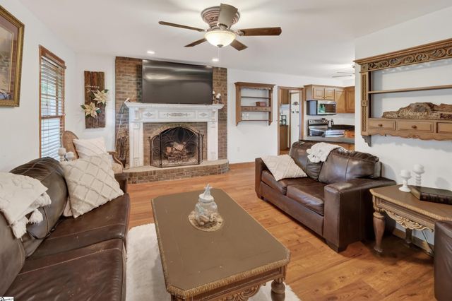 149 Lake Forest Circle, Easley, SC 29642