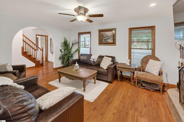 149 Lake Forest Circle, Easley, SC 29642