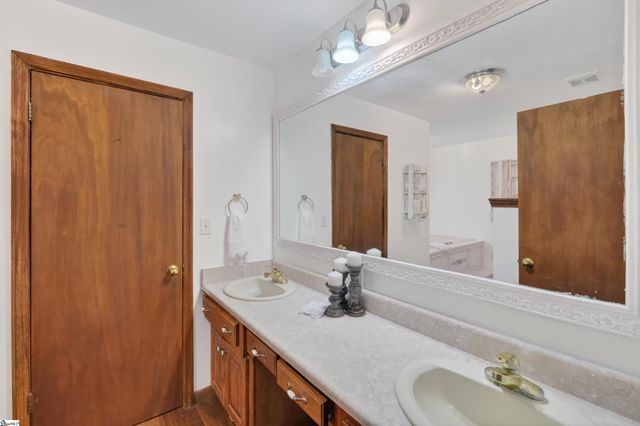 149 Lake Forest Circle, Easley, SC 29642