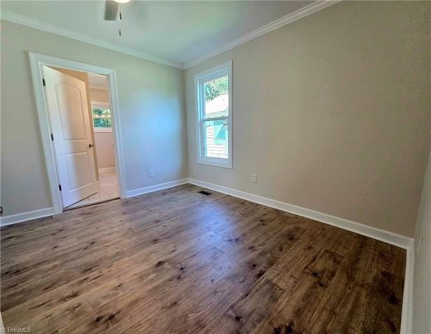 910 Dillard Street, Greensboro, NC 27403