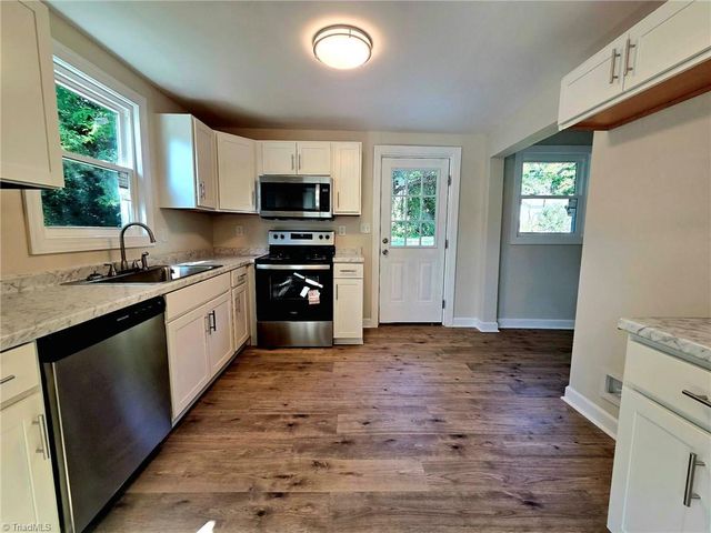 910 Dillard Street, Greensboro, NC 27403