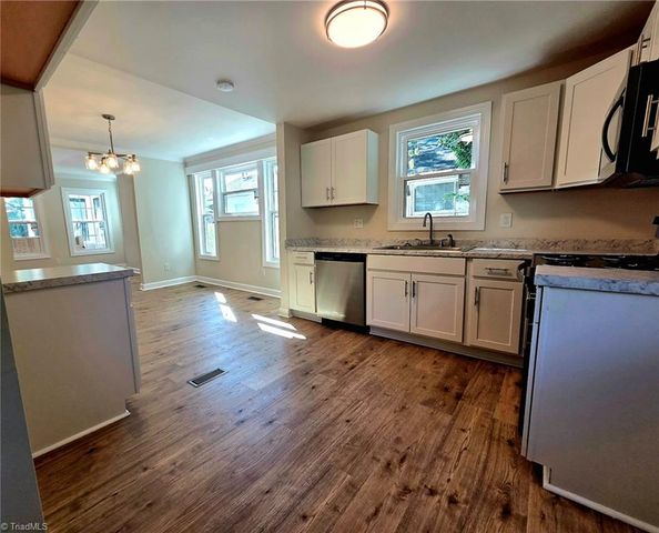910 Dillard Street, Greensboro, NC 27403