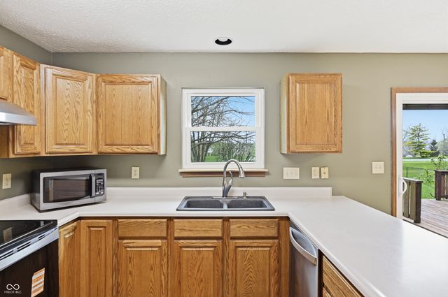 6551 Calla Lily Drive, Indianapolis, IN 46237