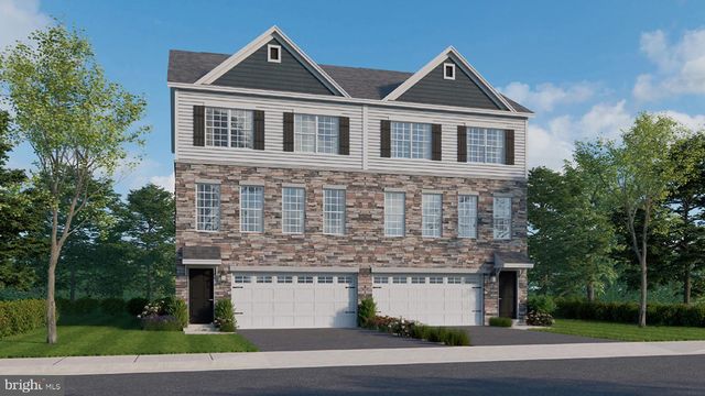 219 WINDING RD, Forks Township, PA 18040