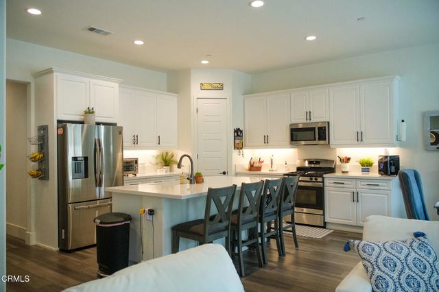 425 Eureka Drive, Santa Paula, CA 93060