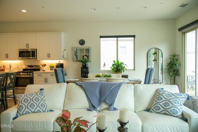 425 Eureka Drive, Santa Paula, CA 93060